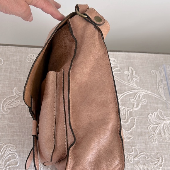 Patricia Nash EUC Armeno Tan Leather with Studded Accents Messenger Bag - Picture 6 of 15